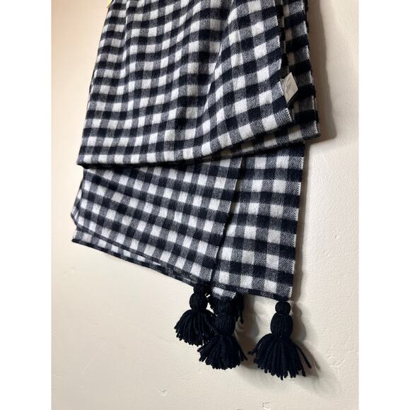 J.Crew Wool Black and White Buffalo Check Oversized Blanket Scarf - Picture 3 of 4